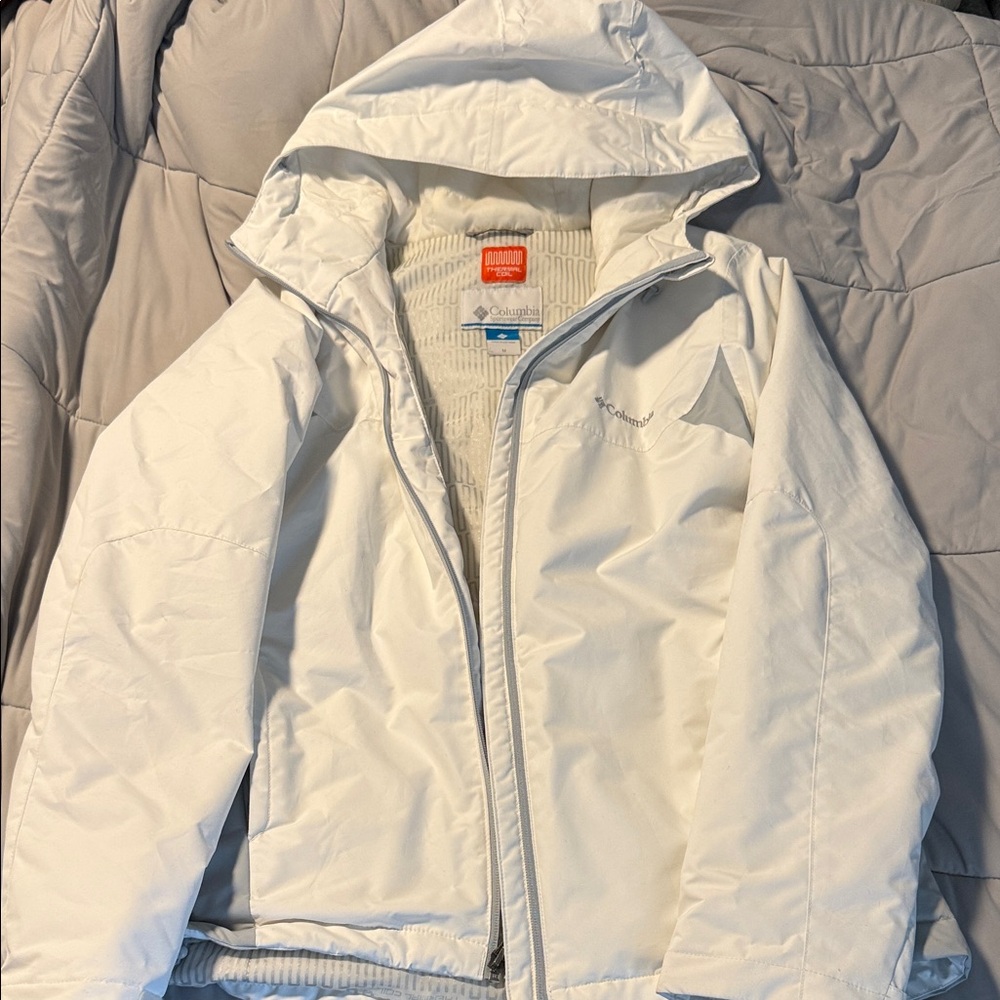 Columbia Snowy White Hooded Jacket